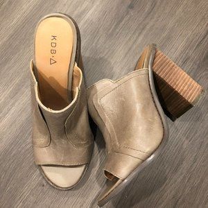 Kelsi Dagger Brooklyn open toed mules